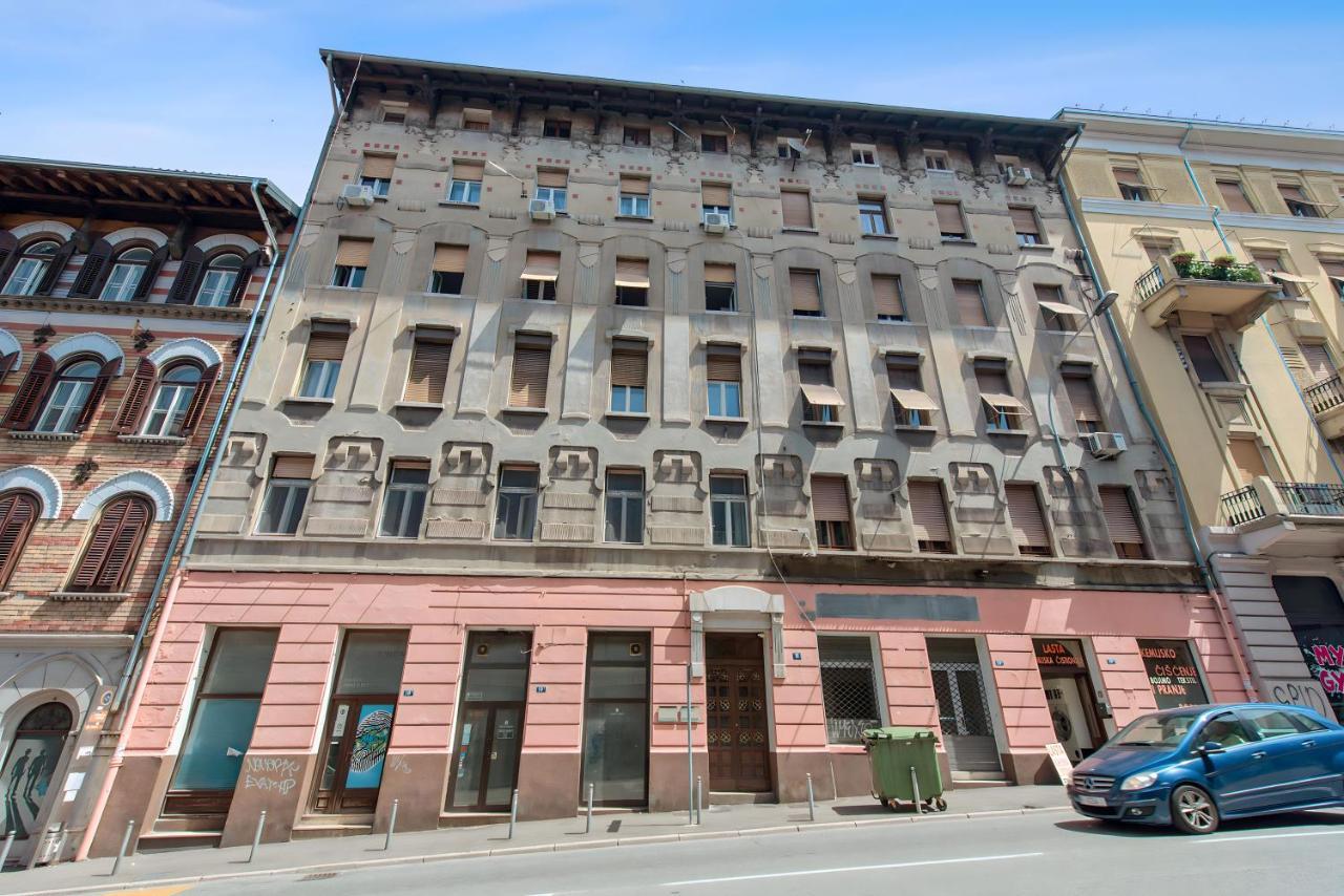 The Grand Mansion Residence On La Guardia Rijeka Dış mekan fotoğraf