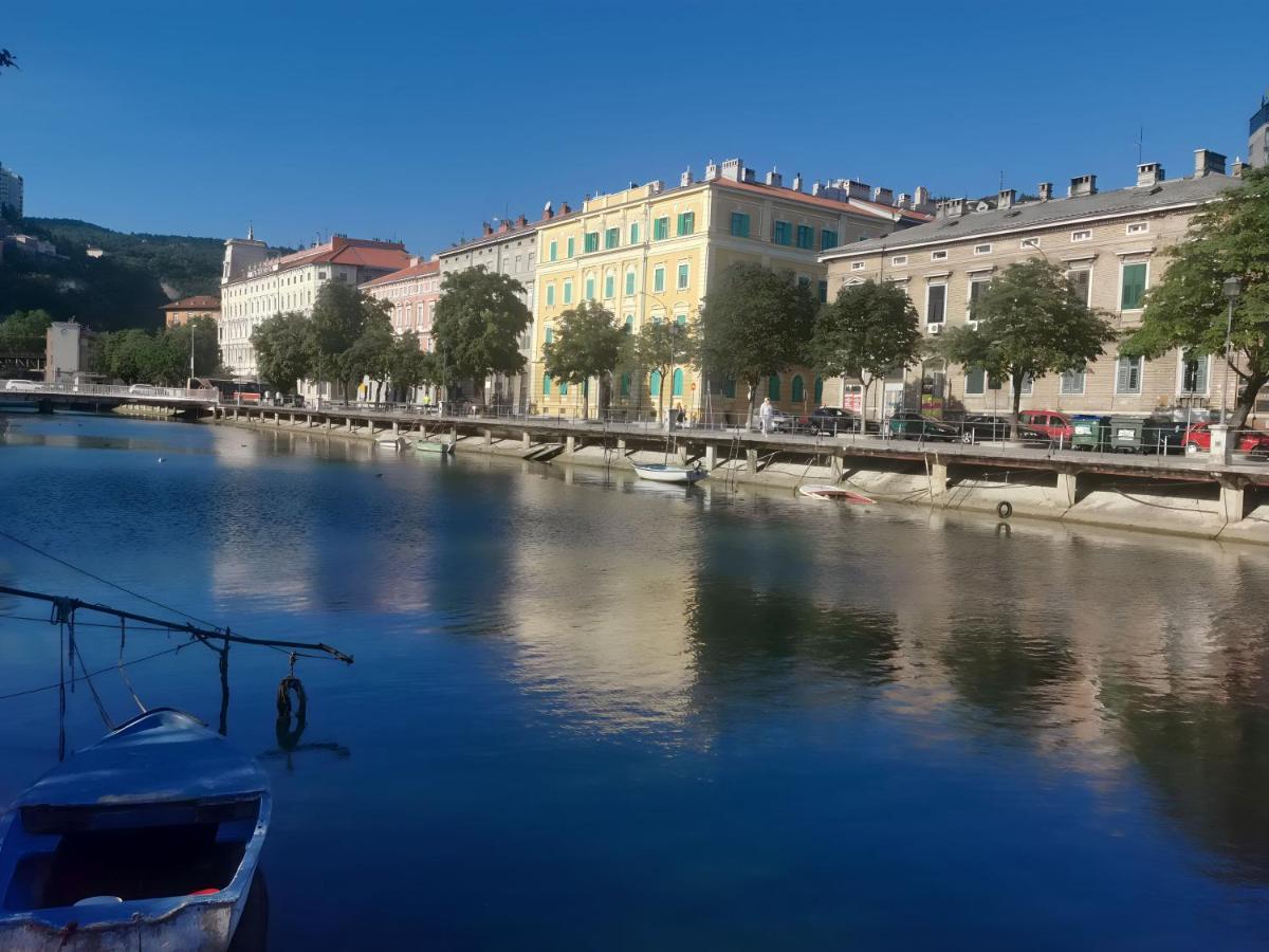 The Grand Mansion Residence On La Guardia Rijeka Dış mekan fotoğraf